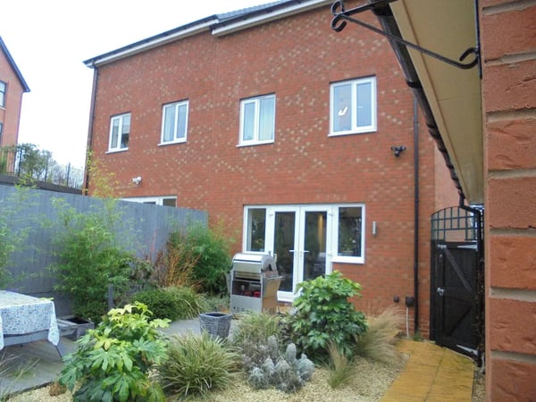 Seamless-Rear-Extension-Featured-Image