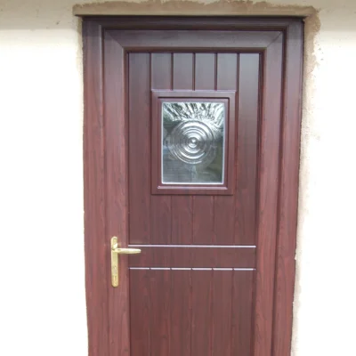 Long lasting stable doors